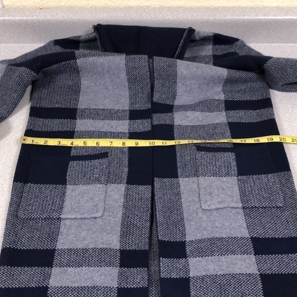 Papa Cardigan with Pockets - Picture 9 of 10